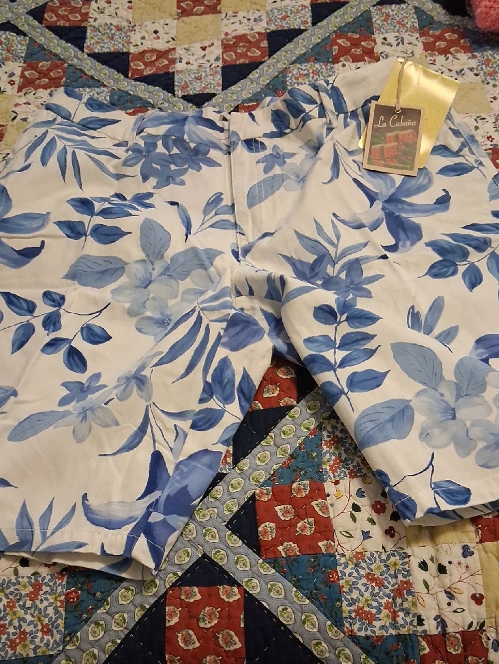 La Cabaña White & Blue Floral Shorts